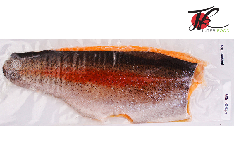 เนื้อปลาแซลมอนแล่ / Frozen Salmon Fillet